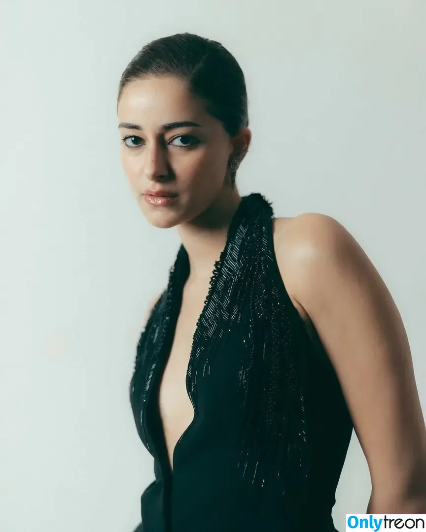 Ananya Pandey nude photo #0032 (ananyapanday)