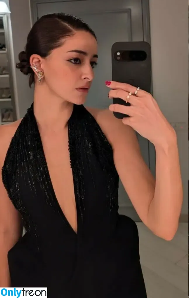 Ananya Pandey nude photo #0038 (ananyapanday)
