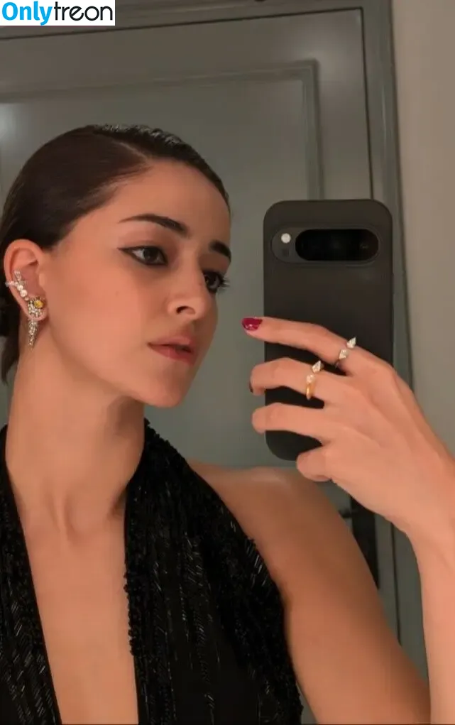Ananya Pandey nude photo #0039 (ananyapanday)