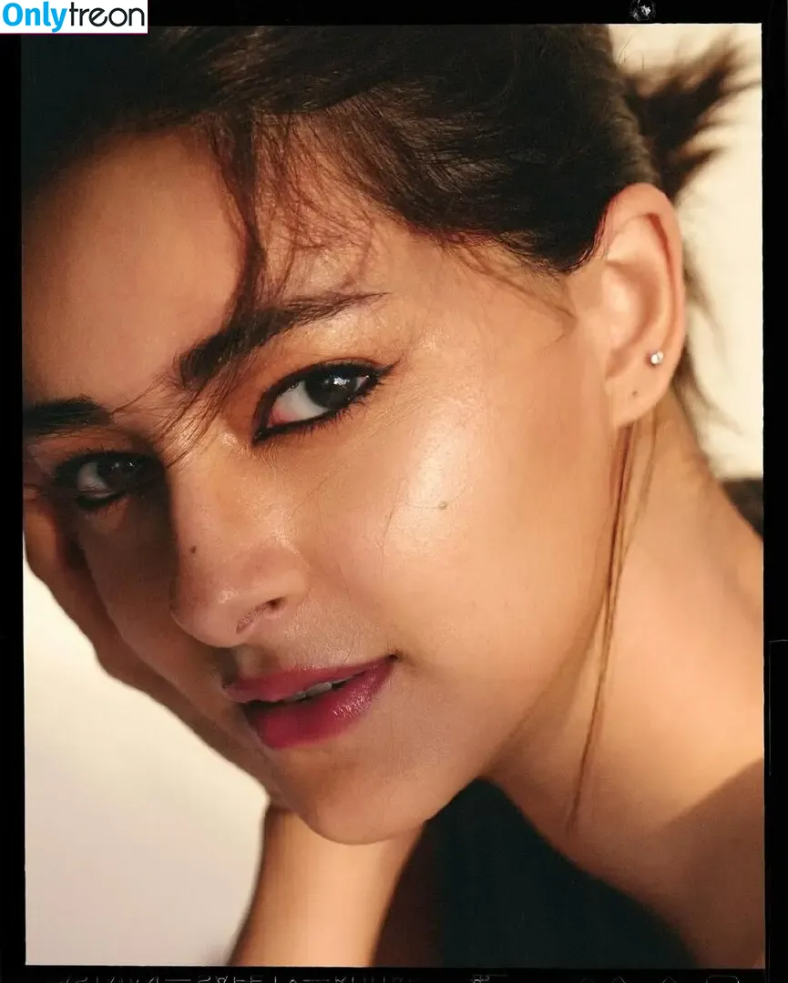 Ananya Pandey голая photo #0060 (ananyapanday)