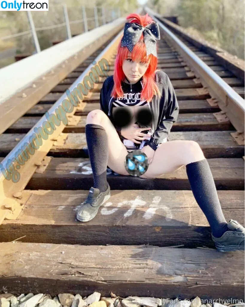 anarchyelmo голая photo #0022 (theanarchyelmo)