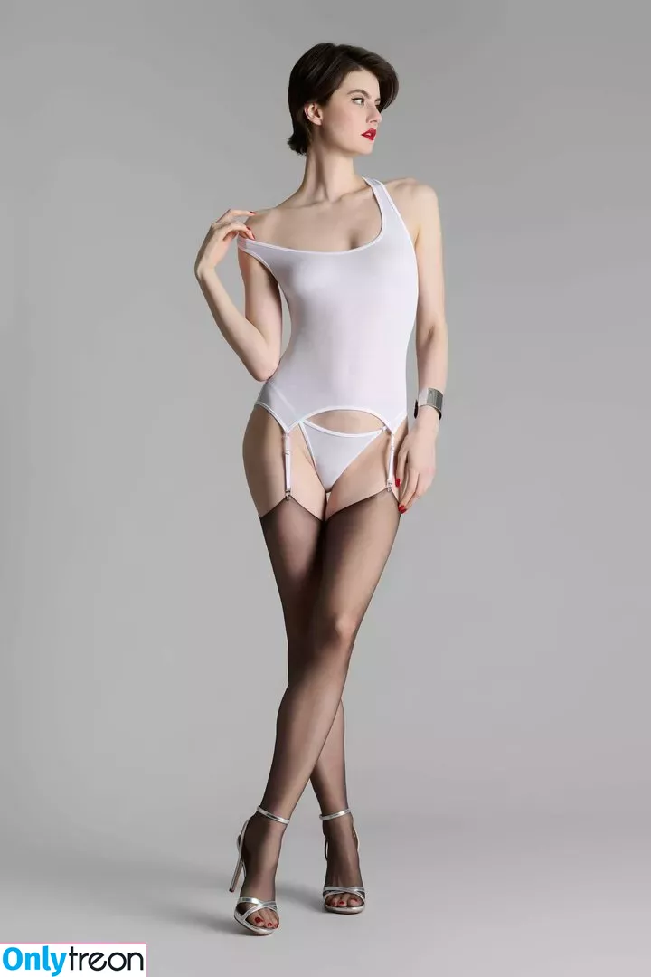 Anastasia Jovanovic nude photo #0060 (anaxjovana)