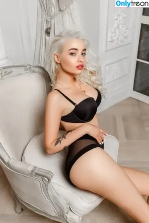 Anastasia Khamraeva / anastasia.rfd / farruhhhamraeva nude photo #0056