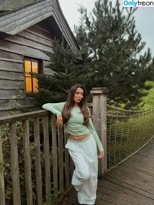 Anastasia Kingsnorth / anastasiakingsnorth nude photo #0097