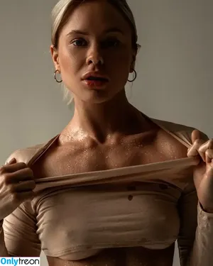 Anastasia Zolotaia / zolotyysha nude photo #0007