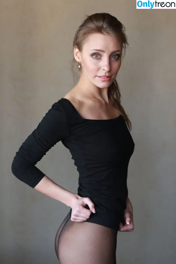 Anastasiya Peredistova nude photo #0015 (aanastasiya / staysseeperry)