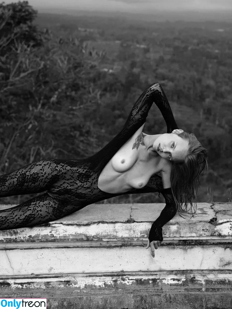 Anastasiya Scheglova nude photo #0397 (anastasiyascheglova / brikoly.ru)