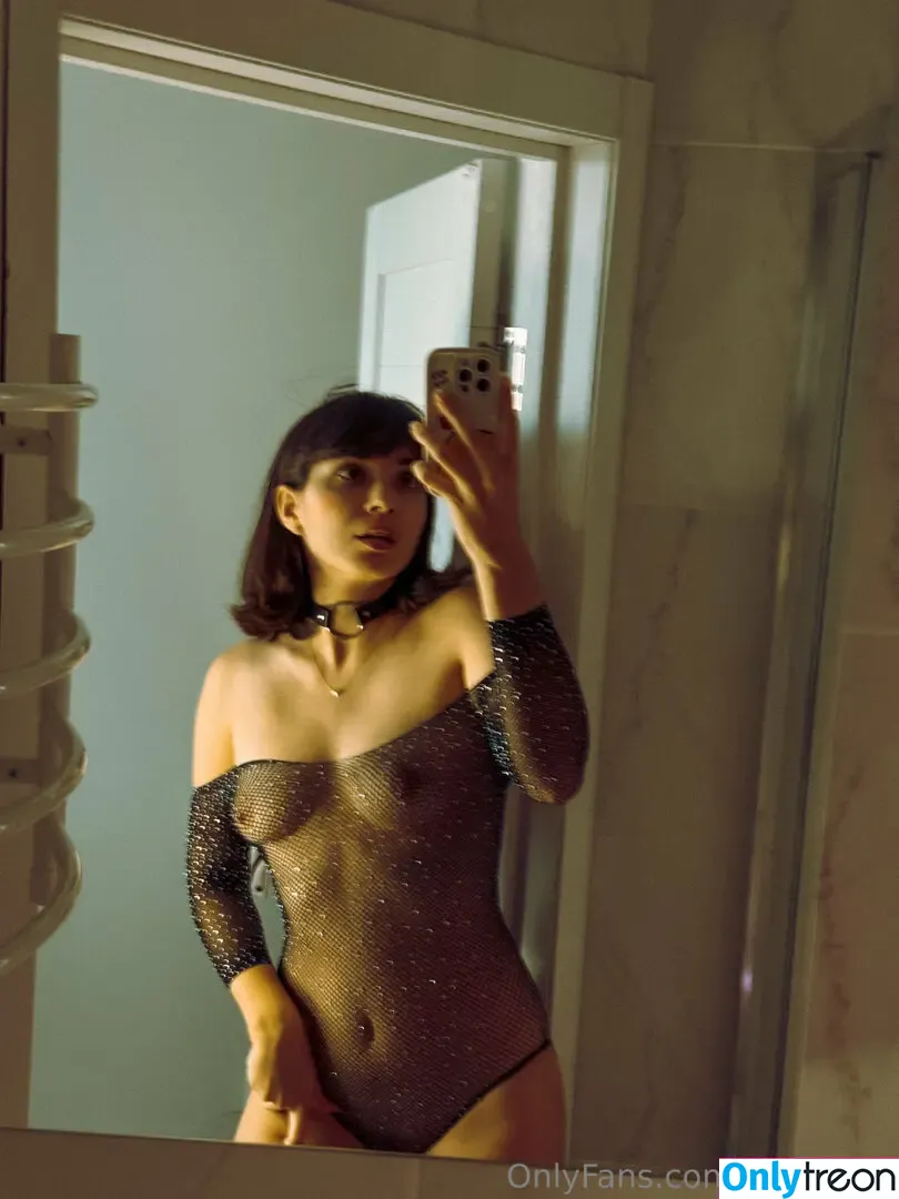 Anastetik nude photo #0123 (anastetik_)