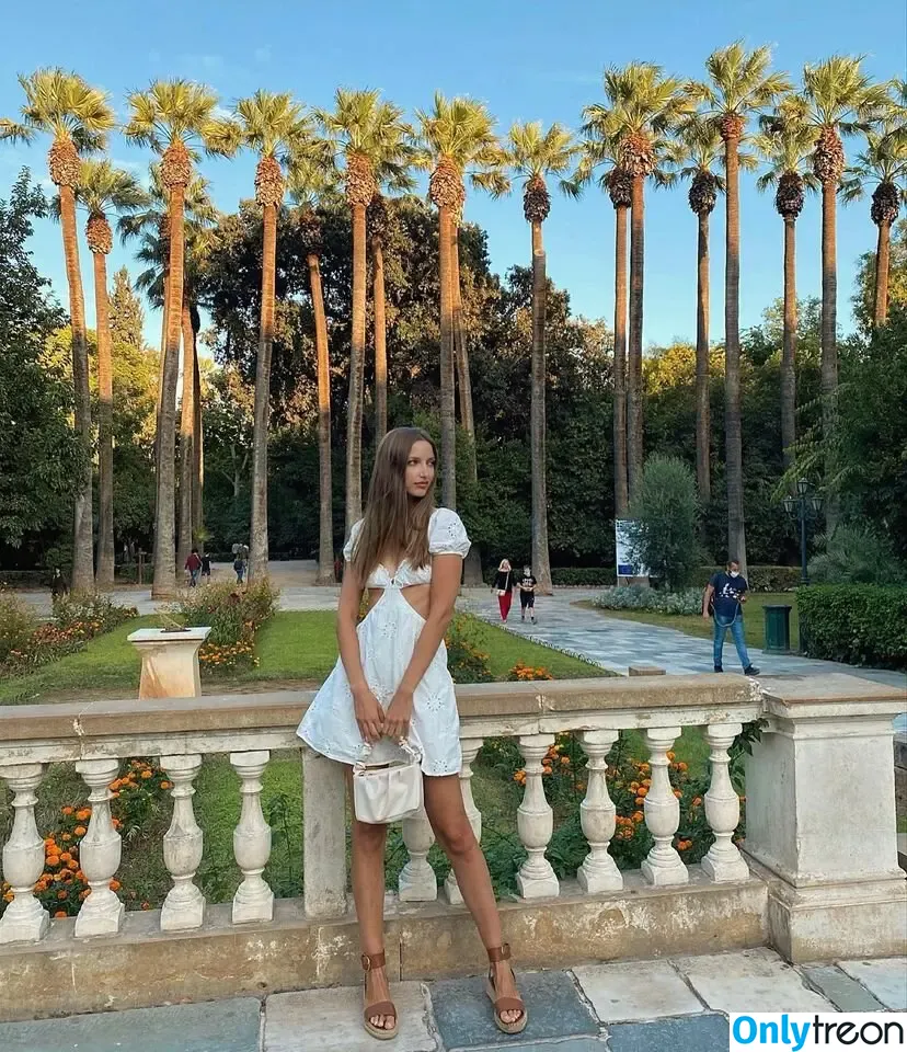Anca Bellu nude photo #0004 (951132196 / ancabellu)