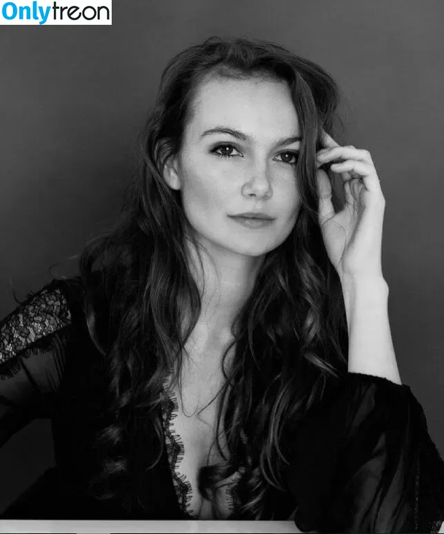 Andi Matichak голая photo #0007 (andimatichak)