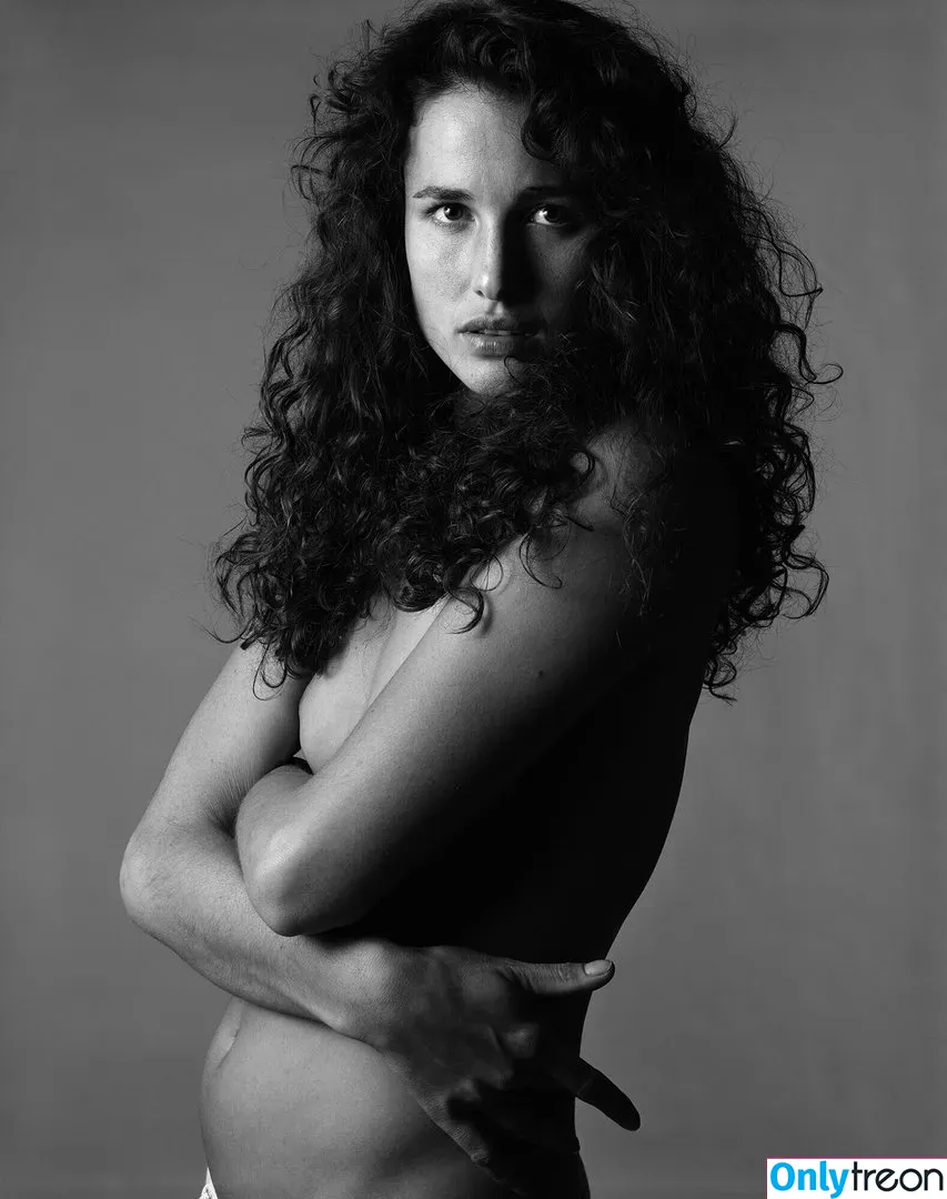 Andie MacDowell голая photo #0010 (andiemacdowell)