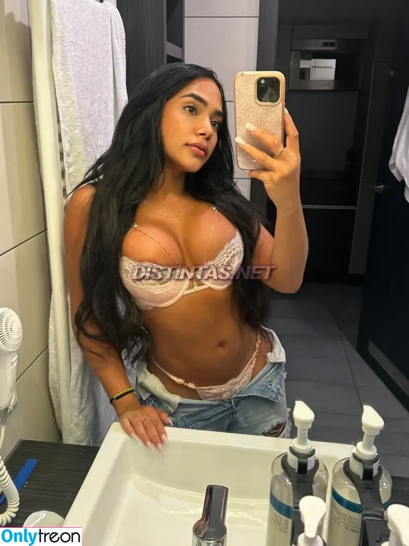 Andrea Toro nude photo #0006 (Andreatoro_ / andrealove2309 / andreatoro2309 / sexytoro23)