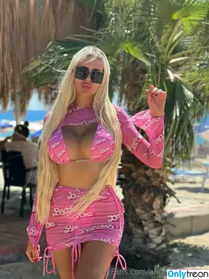 andreatsbarbie / andreabarbiiee nude photo #0007