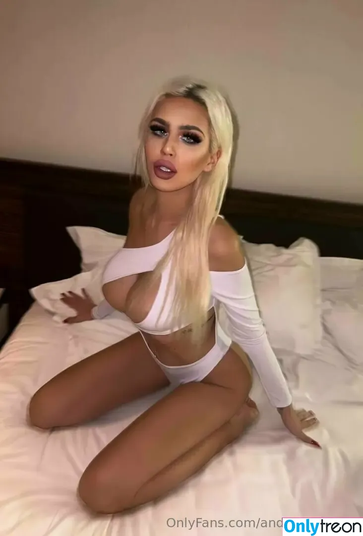 andreatsbarbie nude photo #0020 (andreabarbiiee)
