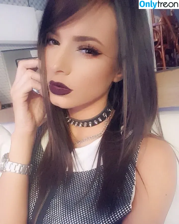 AndreeaNicoletaDinu голая photo #0038 (AndreeaNicoletaDinu)
