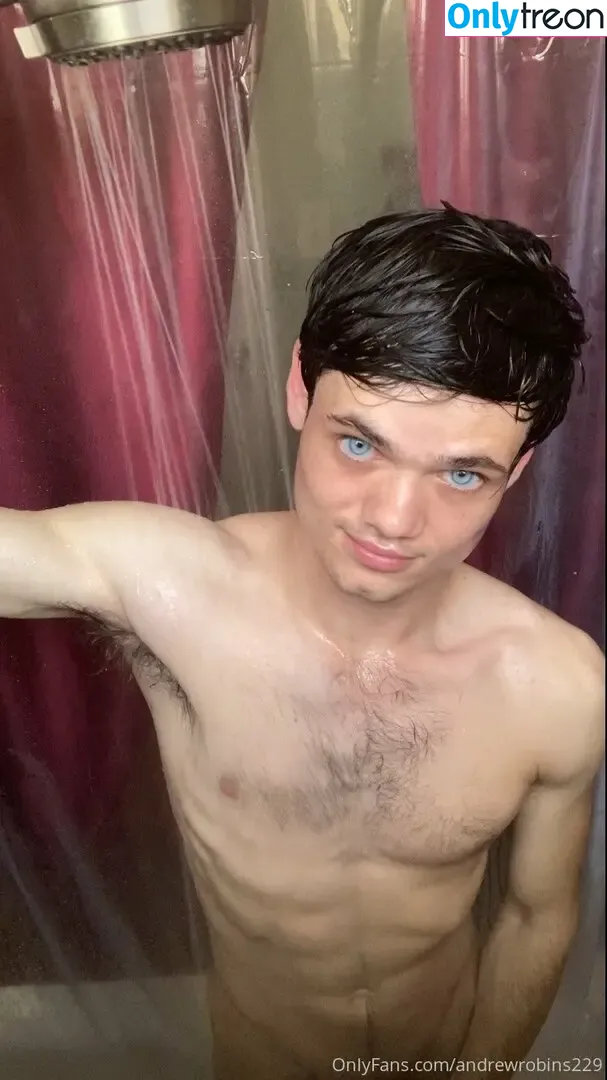 andrewrobins229 nude photo #0011 (andrewrobins229)