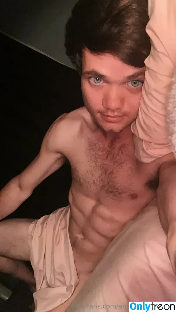andrewrobins229 nude photo #0022 (andrewrobins229)