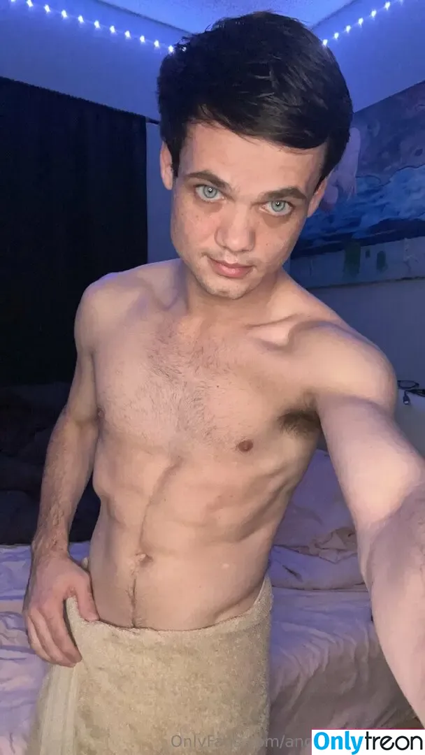 andrewrobins229 nude photo #0027 (andrewrobins229)