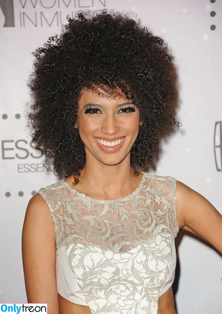 Andy Allo голая photo #0064 (andyallo)