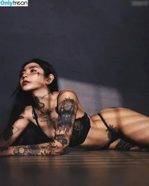 Andy_Blossom nude photo #0002