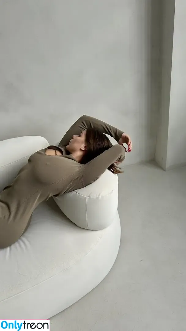 anechka.kor nude photo #0007 (anechka.kor)