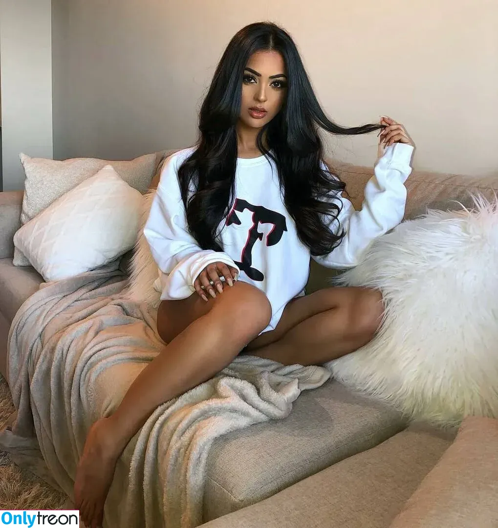 Aneeqa Farid голая photo #0011 (aneeqafarid)