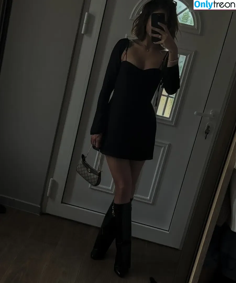 Anđela Ignjatović - Breskvica nude photo #0017 (brrrreskvica)