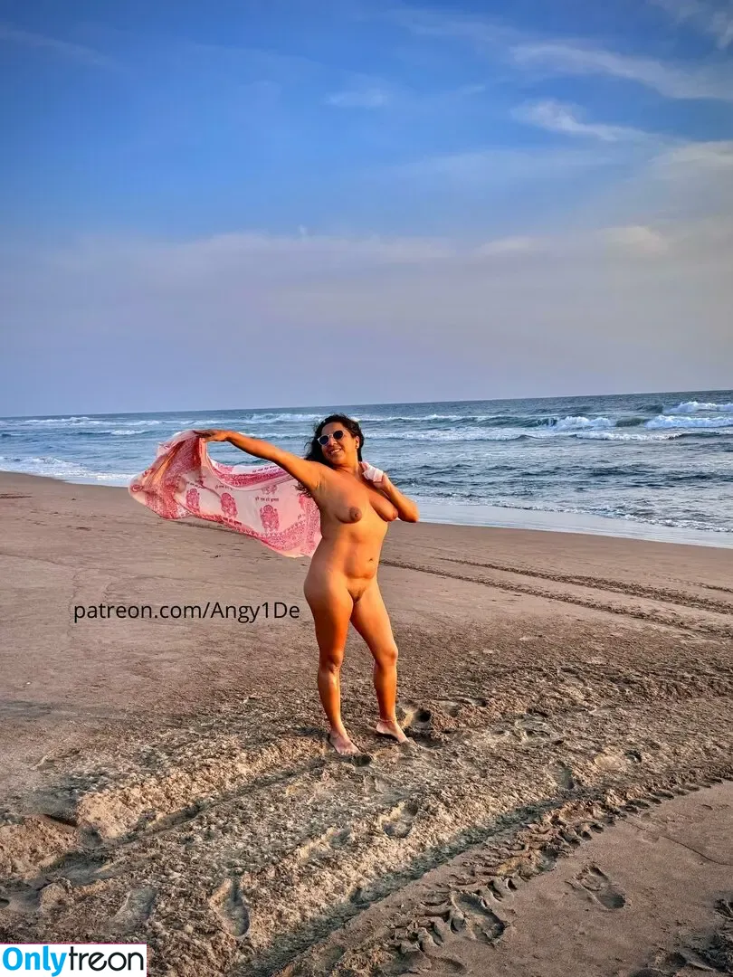 Angela De La Cruz nude photo #0056 (Angy1De / layladelacruz / officialangeladelacruz)