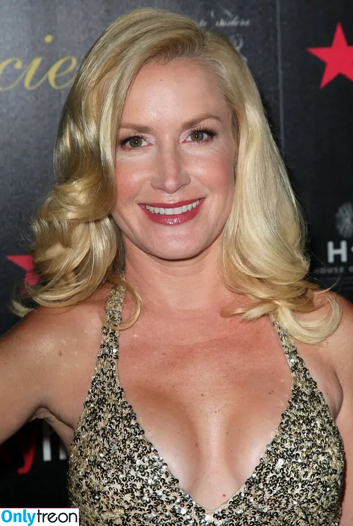 Angela Kinsey голая photo #0047 (angelakinsey / kinsey)