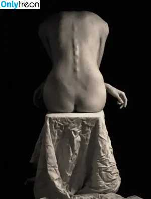 Angela Nikolau / angela_nikolau фото голая #0014