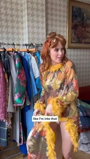 Angela Scanlon / angelascanlon фото голая #0007