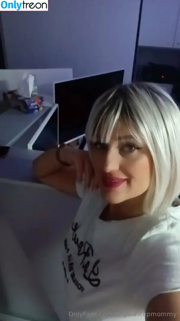 angelastepmommy nude photo #0004 (angiestepmom)
