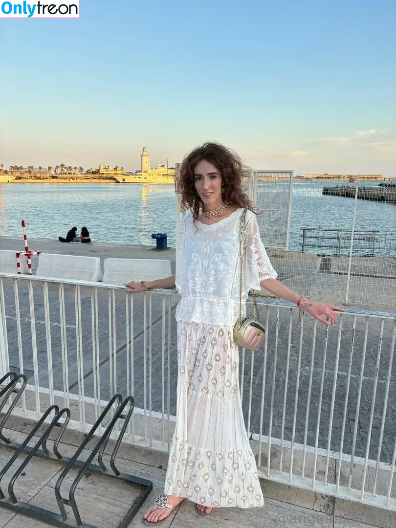 angelbabyluuv голая photo #0024 (angelbabylove)