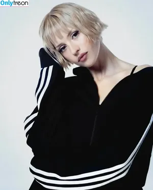 Angèle Van Laeken / angele_vl / u147788082 фото голая #0153
