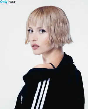Angèle Van Laeken / angele_vl / u147788082 фото голая #0155