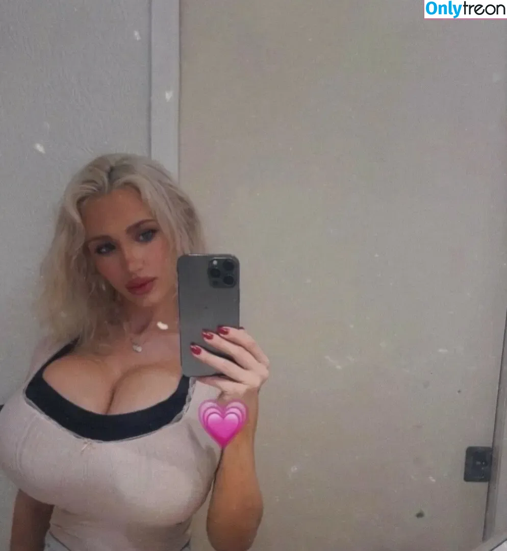 Angelina Caroline Lynn nude photo #0001 (Angelinaclynn / angelinacarolinelynn)