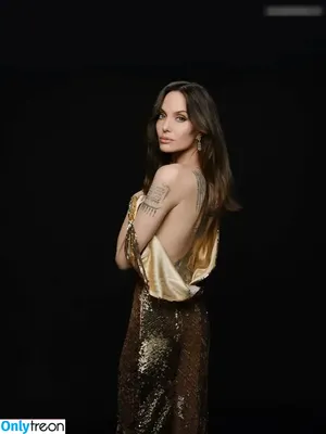 Angelina Jolie / angelinajolie nude photo #0331