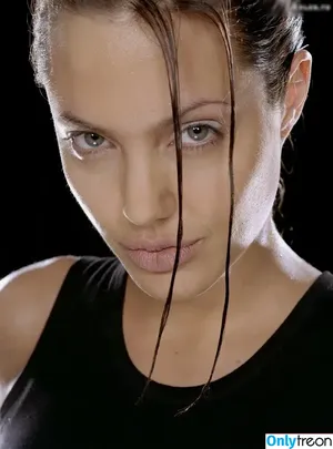 Angelina Jolie / angelinajolie nude photo #0337