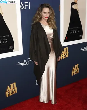 Angelina Jolie / angelinajolie фото голая #0575