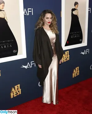 Angelina Jolie / angelinajolie фото голая #0576