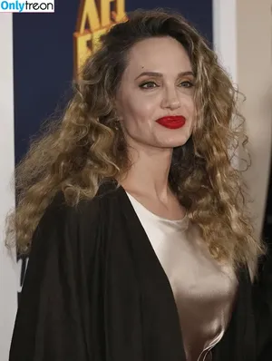 Angelina Jolie / angelinajolie фото голая #0582