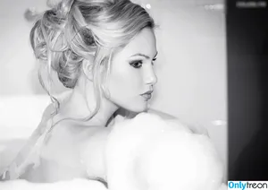 Angelina Pannek / angelinahegerofficialfanpage / hegerangelina nude photo #0041