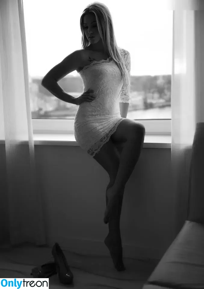 Angelina Pannek nude photo #0043 (angelinahegerofficialfanpage / hegerangelina)