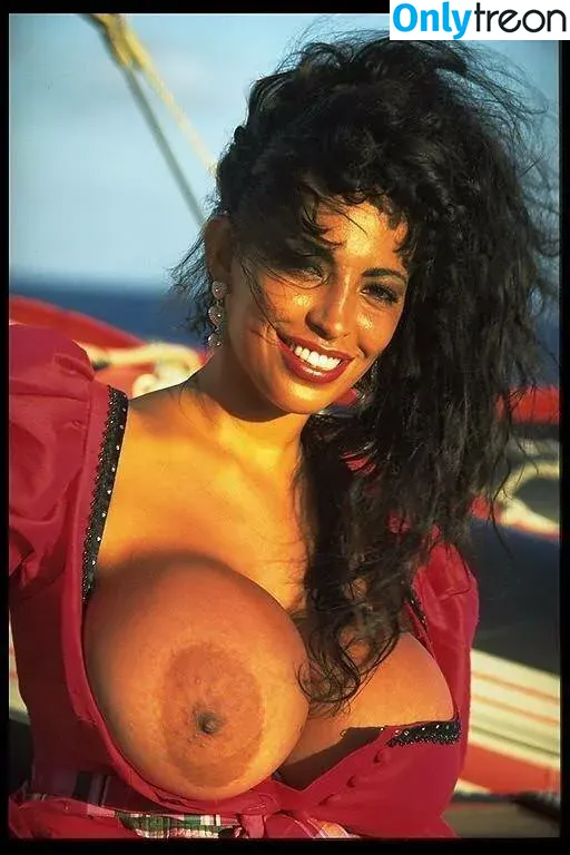Angelique Dos Santos nude photo #0047 (Busty Angelique / karolhann)
