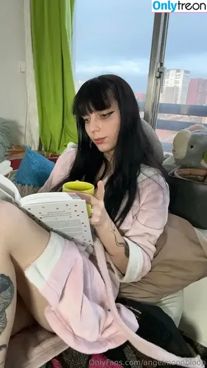 angelmoonbloop / angelmoon.boop nude photo #0018