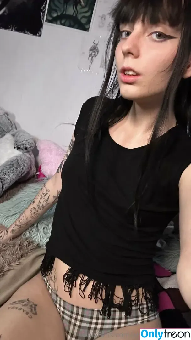 angelmoonbloop nude photo #0021 (angelmoon.boop)