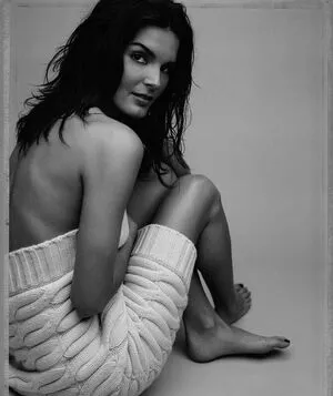 Angie Harmon / angieharmon фото голая #0131