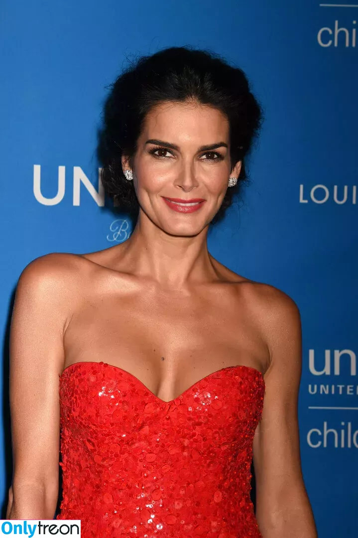 Angie Harmon голая photo #0034 (angieharmon)