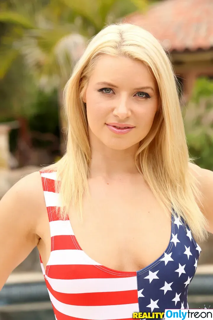 Anikka Albrite голая photo #0146 (alotofbritebooty / anikkaalbrite)