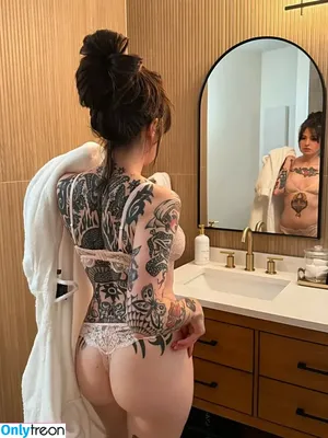 Anisa Jomha / AnisaJomha / AnisaTheGreasy / Annie Jay / anniejay nude photo #0702